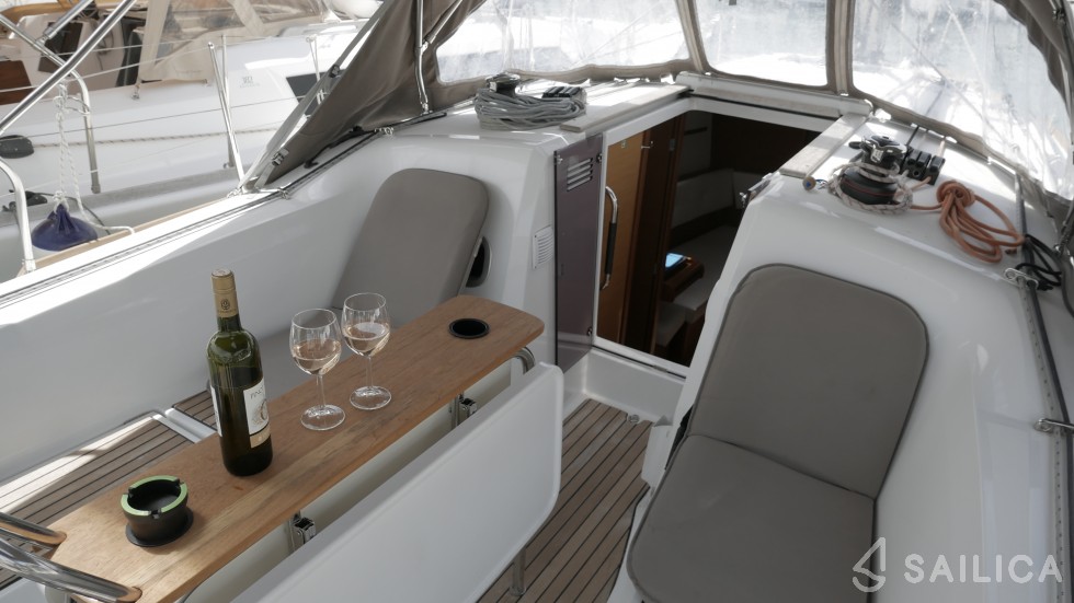 Sun Odyssey 349 - Yacht Charter Sailica