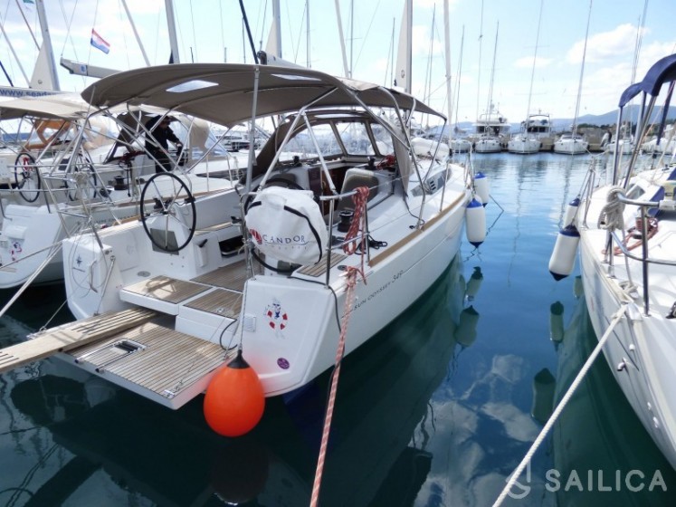 Sun Odyssey 349 - Yacht Charter Sailica