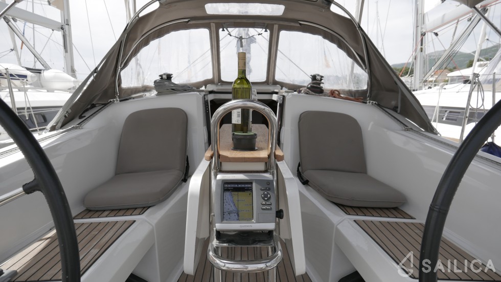 Sun Odyssey 349 - Yacht Charter Sailica