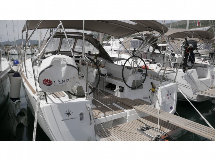 Sun Odyssey 349 - Yacht Charter Sailica