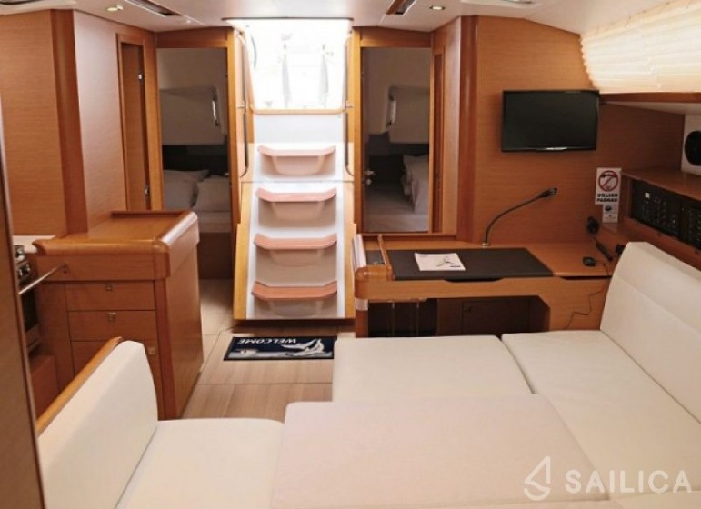 Sun Odyssey 509 - Yacht Charter Sailica
