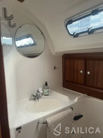 Bavaria 36 Cruiser - Yacht Charter Sailica