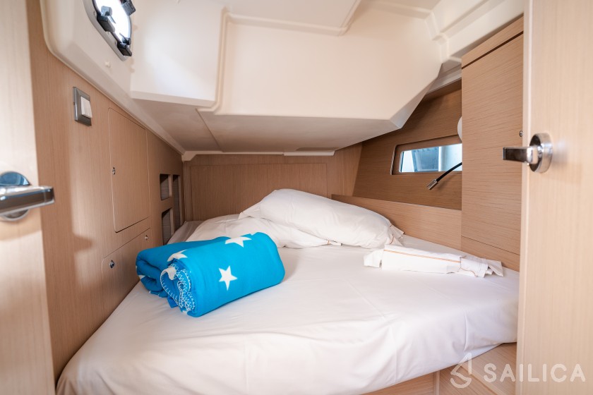 Oceanis 46.1 - Yacht Charter Sailica
