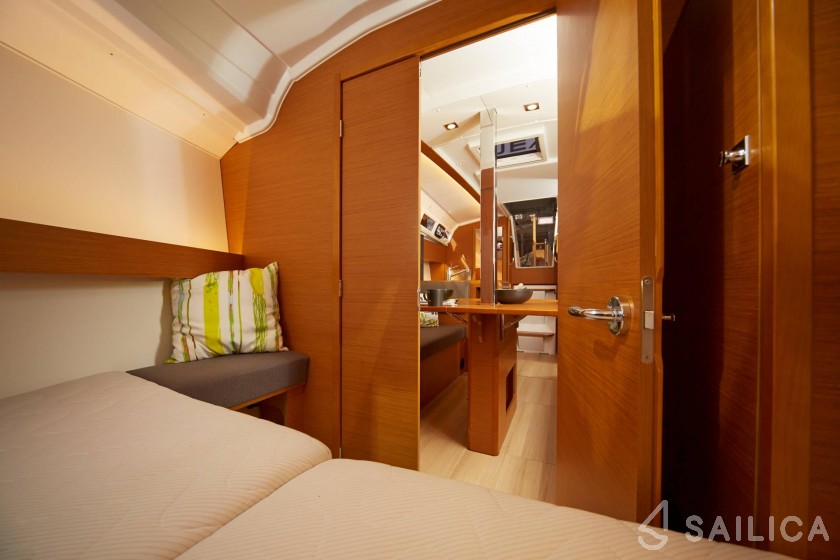 Sun Odyssey 349 - Yacht Charter Sailica