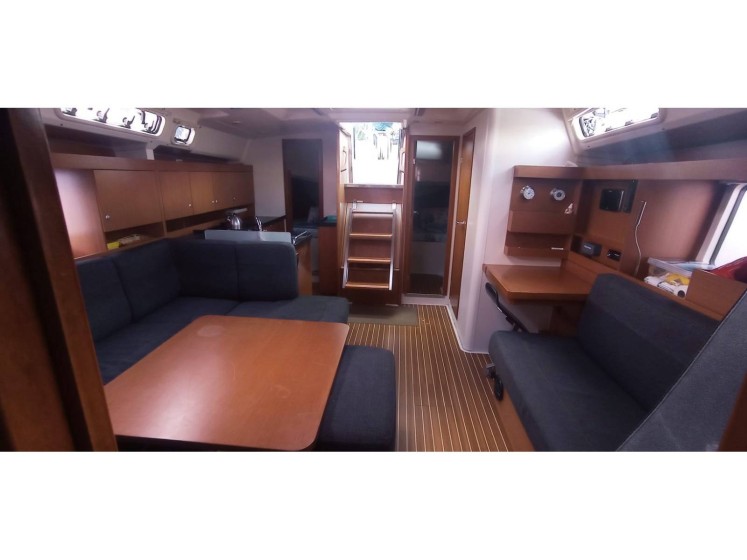 Hanse 445 - Yacht Charter Sailica