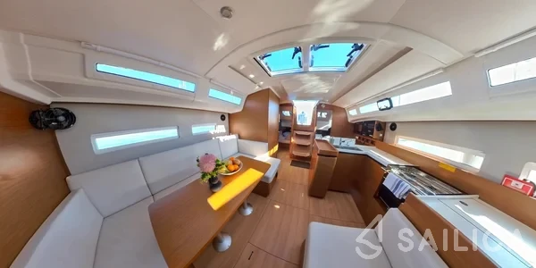 Sun Odyssey 410 - Yacht Charter Sailica