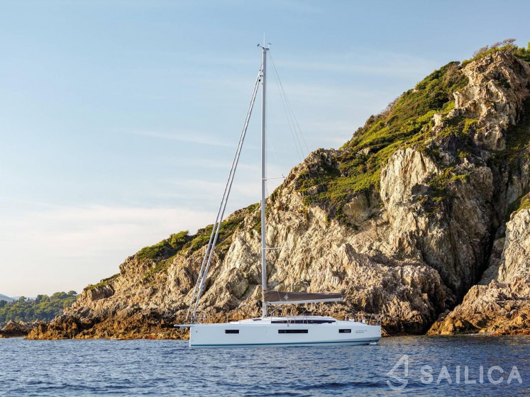 Sun Odyssey 410 - Yacht Charter Sailica