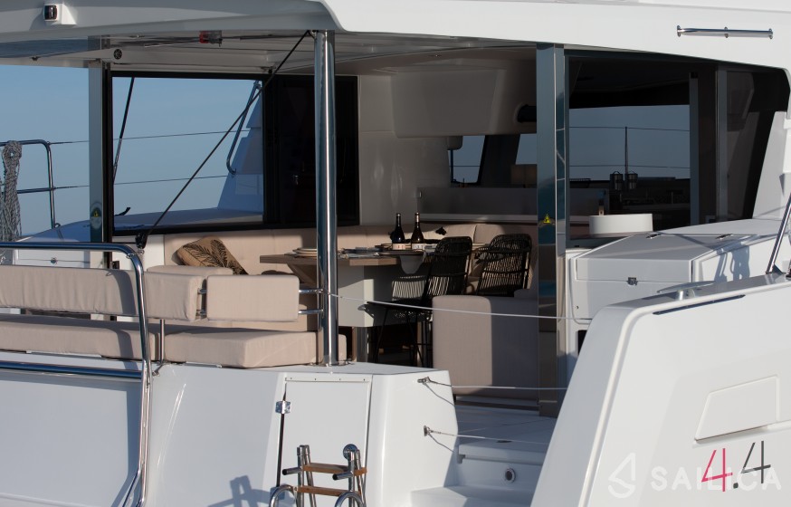 Bali 4.4 - Yacht Charter Sailica