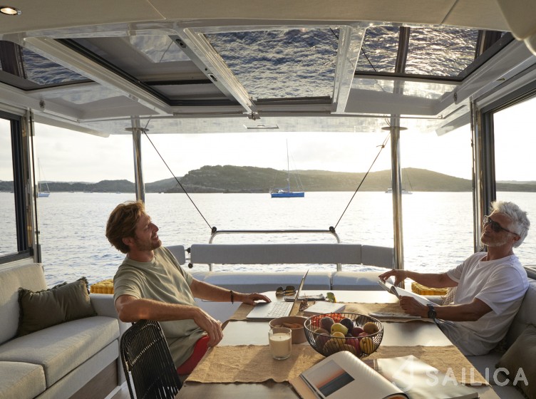 Bali 4.4 - Yacht Charter Sailica