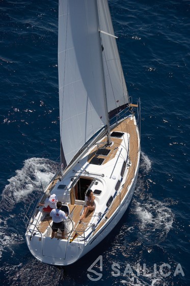 Bavaria 39 Cruiser - Yacht Charter Sailica