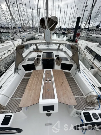 Dufour 390 - Yacht Charter Sailica