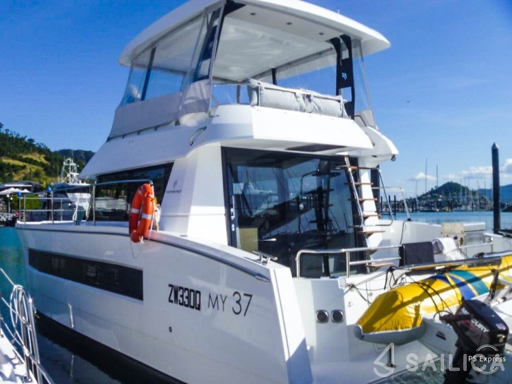 MY 37 - Yacht Charter Sailica