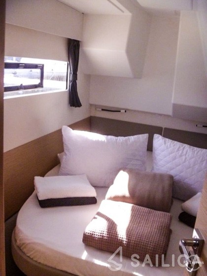 MY 37 - Yacht Charter Sailica
