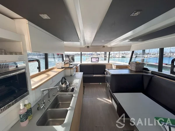 MY 37 - Yacht Charter Sailica