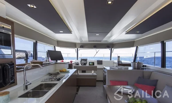 MY 37 - Yacht Charter Sailica