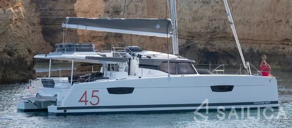 Elba 45 ELECTRIC - 4 + 2 cab. - Yacht Charter Sailica