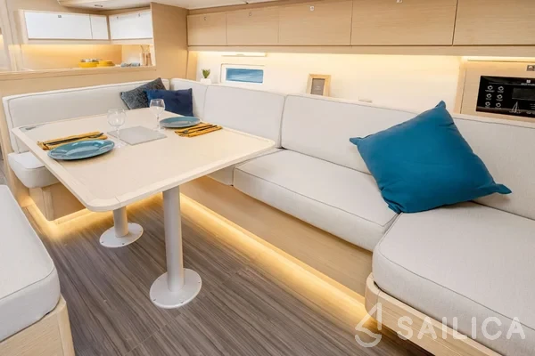 Dufour 430 Grand Large - Yacht Charter Sailica