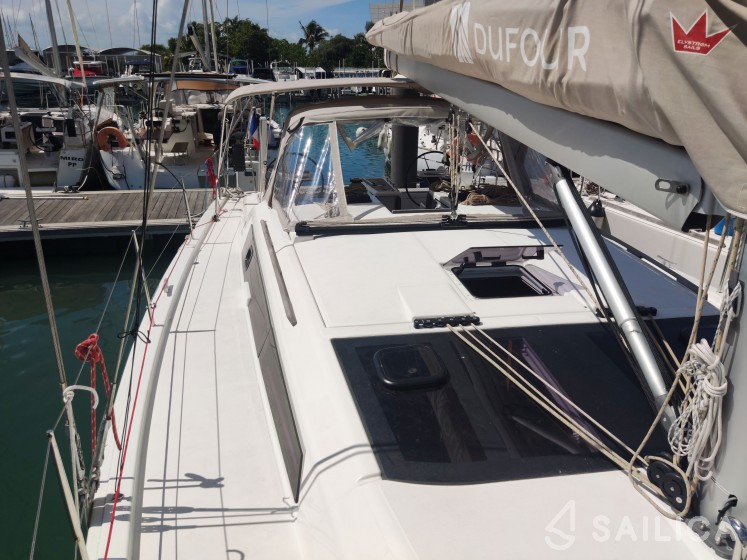 Dufour 430 Grand Large - Yacht Charter Sailica