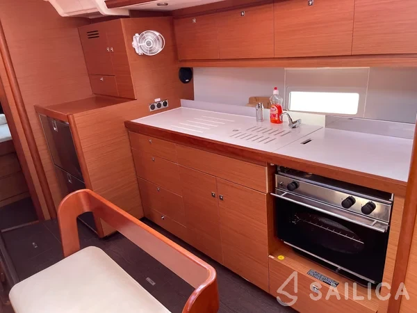 Dufour 430 Grand Large - Yacht Charter Sailica