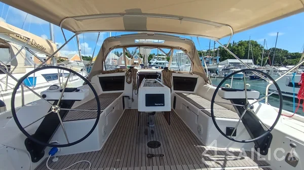 Dufour 430 Grand Large - Yacht Charter Sailica