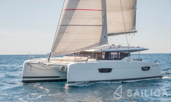 Astréa 42 - Yacht Charter Sailica