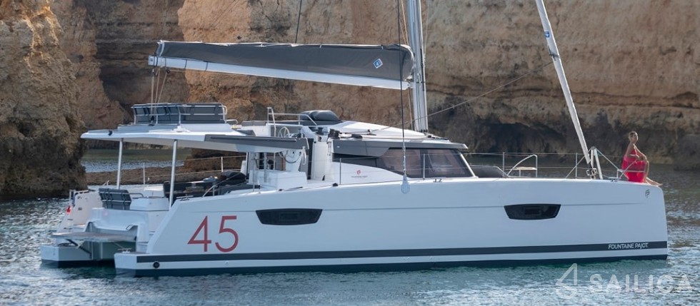 Elba 45 - Yacht Charter Sailica