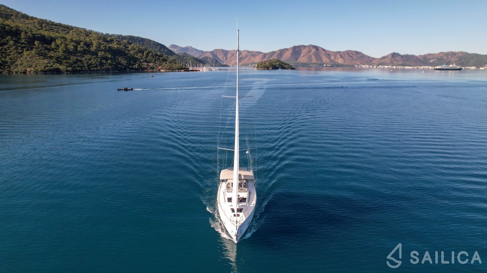 Dufour 390 - Yacht Charter Sailica