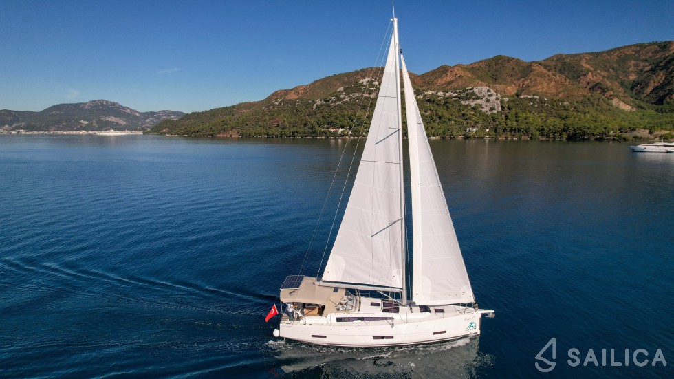 Dufour 390 - Yacht Charter Sailica