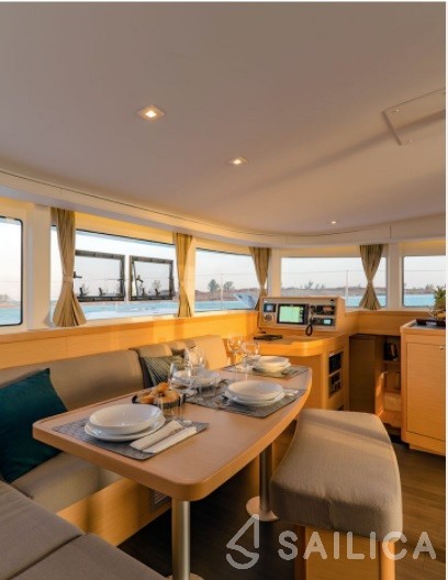 Lagoon 42 - Yacht Charter Sailica
