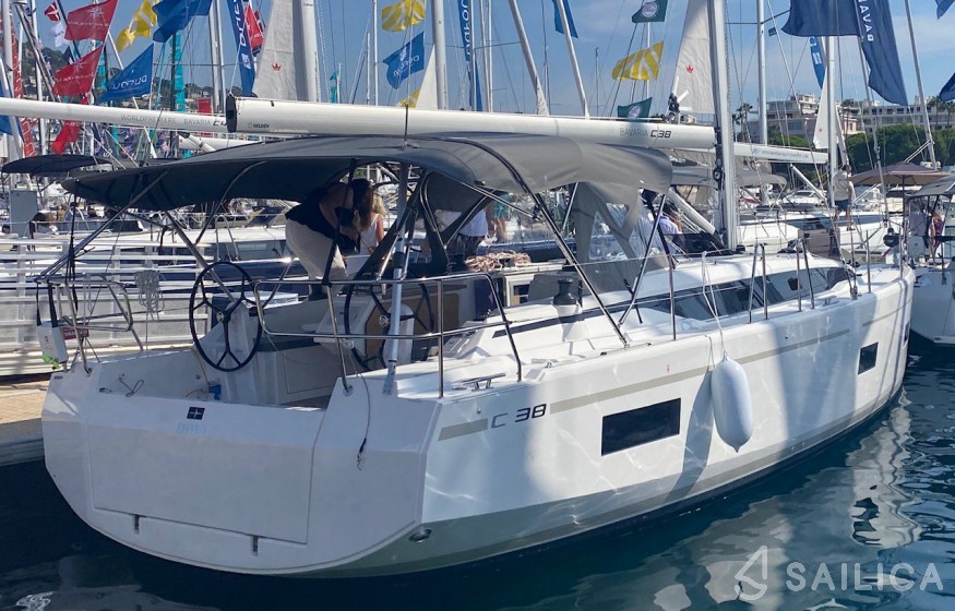 Bavaria C38 - Yacht Charter Sailica