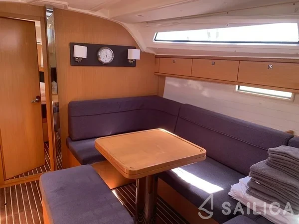 Bavaria 41 Cruiser - Yacht Charter Sailica