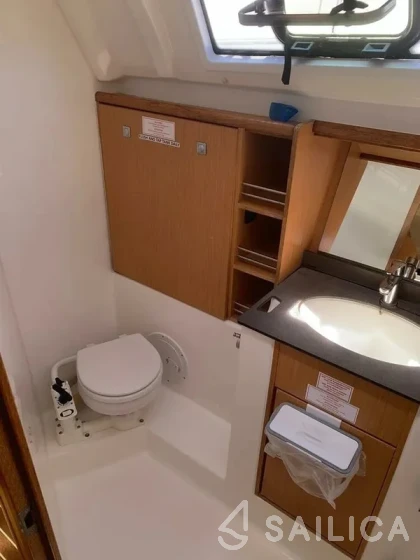 Bavaria 41 Cruiser - Yacht Charter Sailica