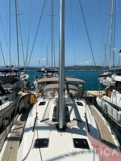 Bavaria 41 Cruiser - Yacht Charter Sailica