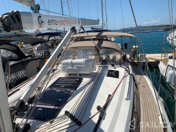 Bavaria 41 Cruiser - Yacht Charter Sailica