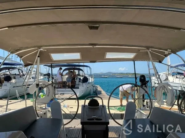 Bavaria 41 Cruiser - Yacht Charter Sailica