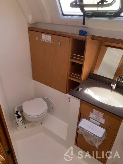 Bavaria 41 Cruiser - Yacht Charter Sailica