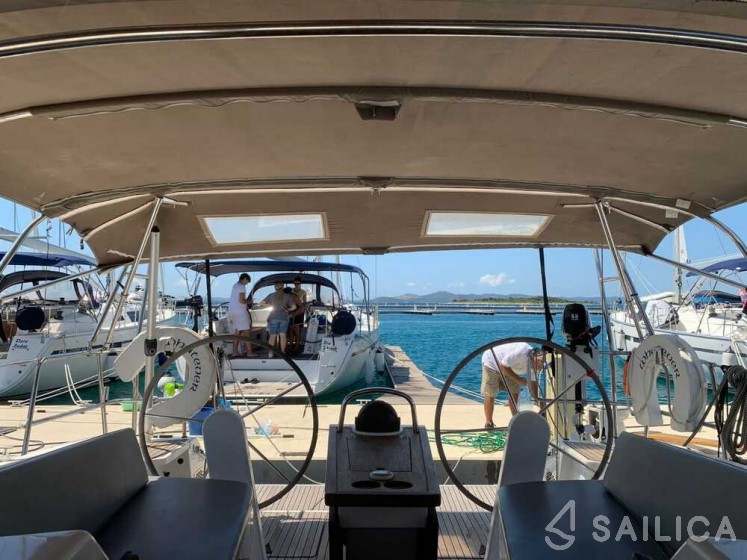 Bavaria 41 Cruiser - Yacht Charter Sailica