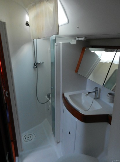 Oceanis 40 - Yacht Charter Sailica