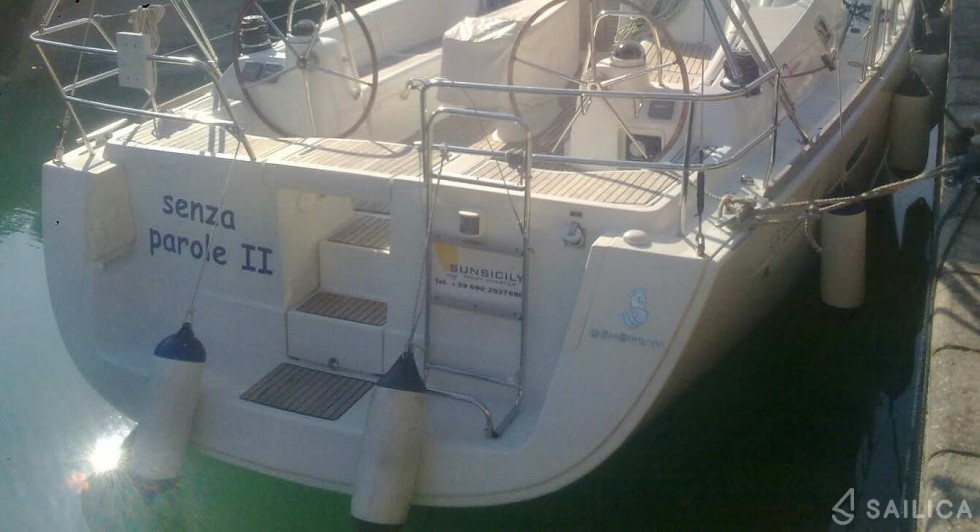 Oceanis 40 - Yacht Charter Sailica