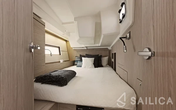 Oceanis 46.1 - Yacht Charter Sailica
