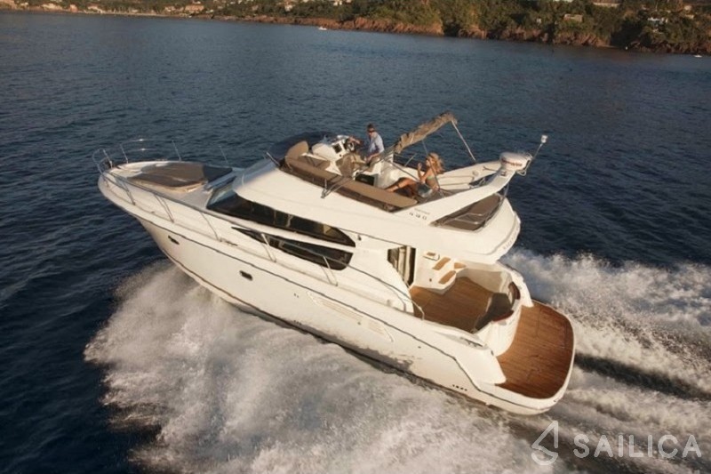 Prestige 440 - Yacht Charter Sailica