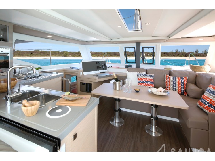 Lucia 40 - Yacht Charter Sailica