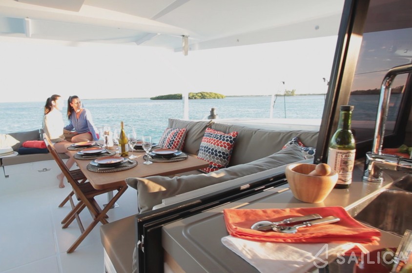 Lucia 40 - Yacht Charter Sailica