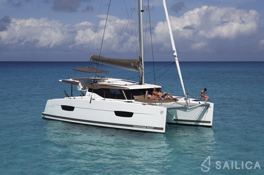 Lucia 40 - Yacht Charter Sailica