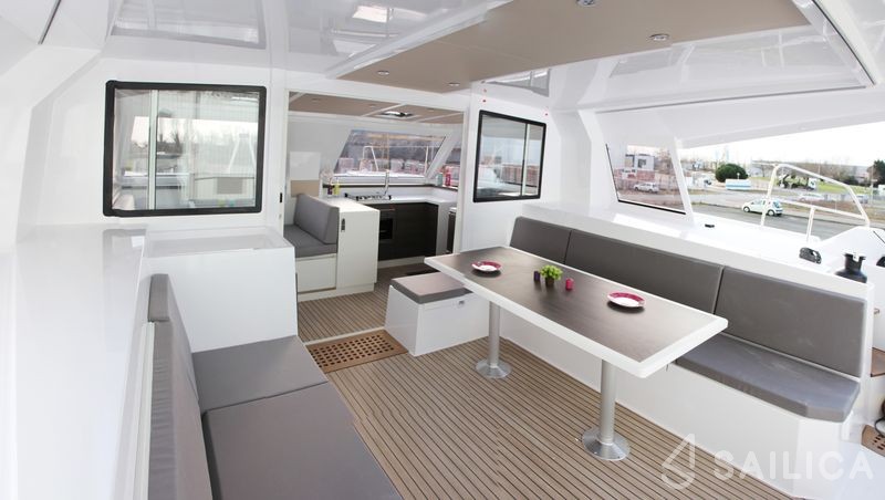Nautitech 40 open NEW - 4 + 2 cab. - Yacht Charter Sailica