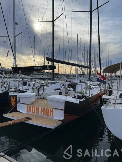 Elan E6 - Yacht Charter Sailica