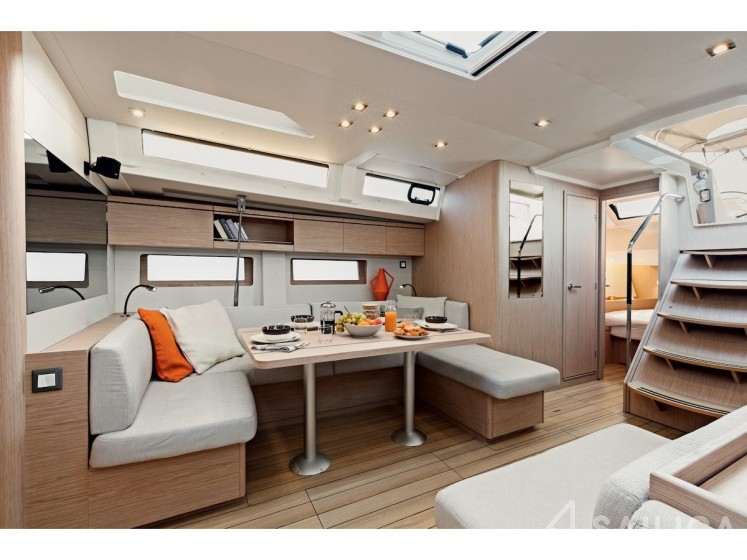 Oceanis 51.1 - Yacht Charter Sailica