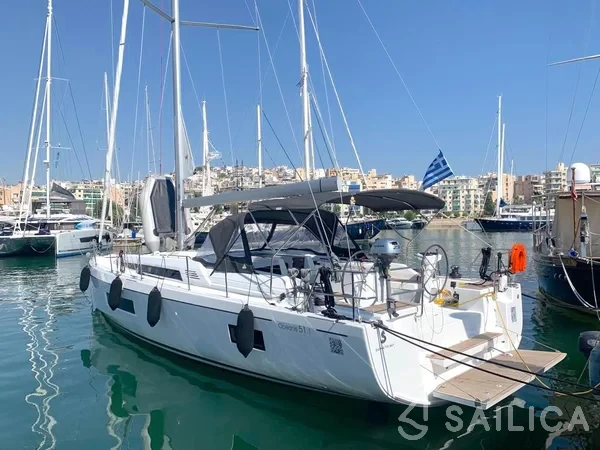 Oceanis 51.1 - Yacht Charter Sailica