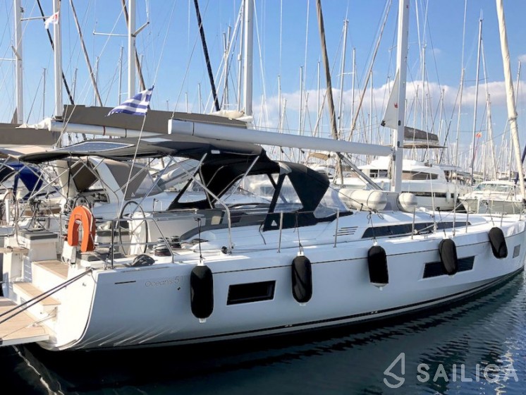 Oceanis 51.1 - Yacht Charter Sailica