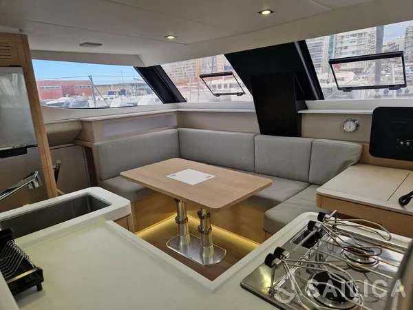 Aventura 37 - Yacht Charter Sailica